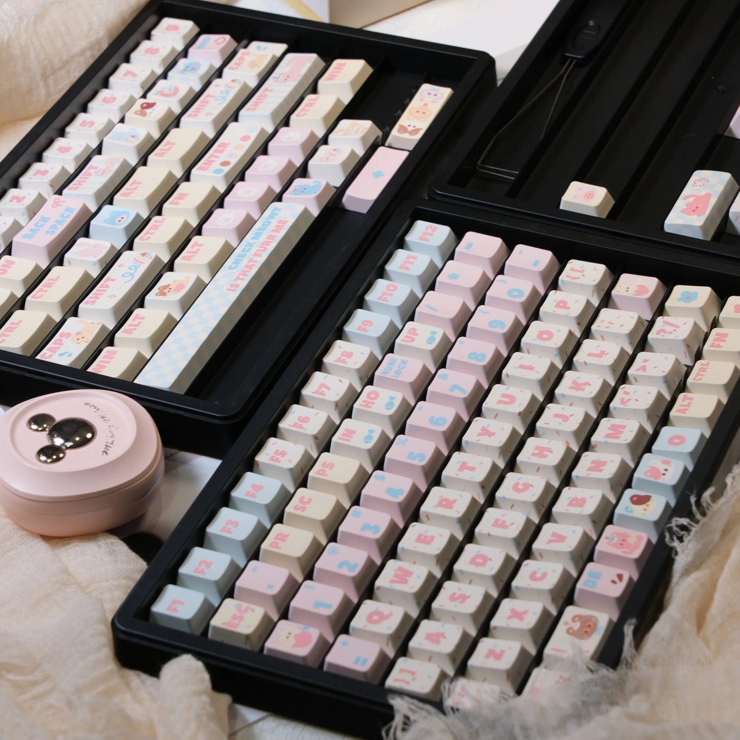 Kawaii Cat Party Keycap Set