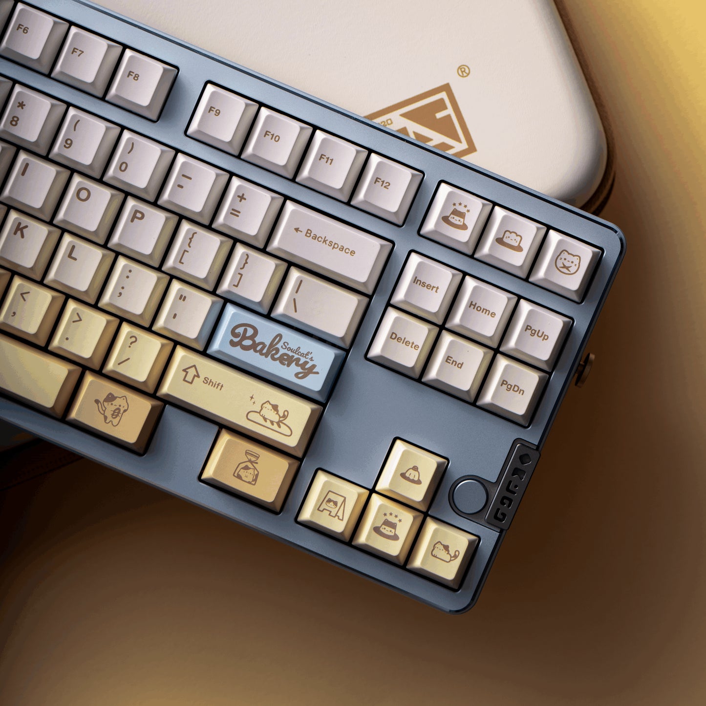 Kawaii mechanical keyboard keycaps with paw, toast, and cookie designs