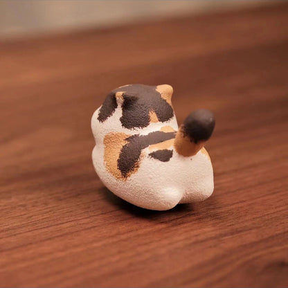 Playful calico cat ceramic figurine - Custom handmade pet ornament, pawsome gift for cat owners with a love for cute keepsakes!