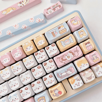 Cute cat keycaps from the Kitty's Wonderland set with pastel theme